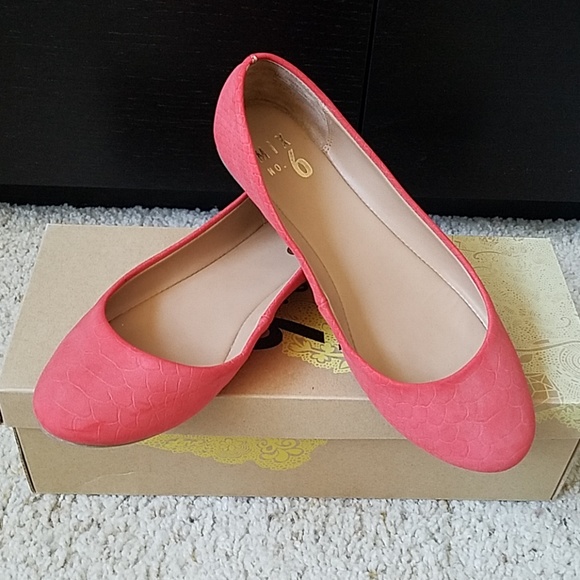 🎉HP🎉 Mix No 6 Coral textured ballet flats 7 - Picture 5 of 8